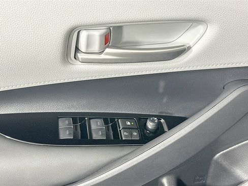Used 2026 Toyota Corolla SE FWD image 17