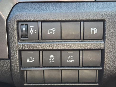 Used 2025 Toyota Tacoma TRD Off-Road AWD/4WD image 29