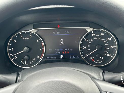 Used 2025 Nissan Altima 2.5 SV FWD image 29