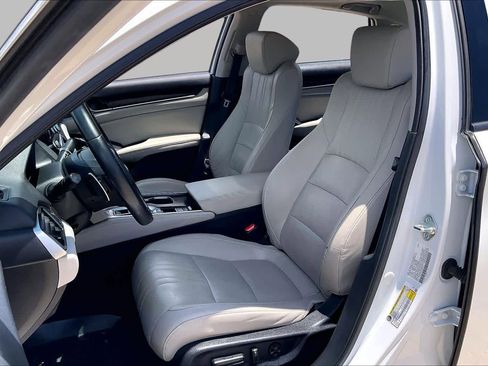 Used 2021 Honda Accord Touring image 9