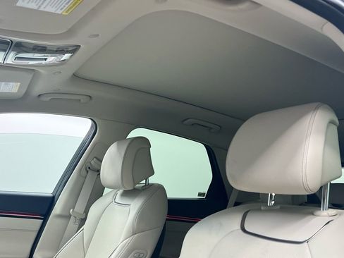 Used 2026 Genesis GV70 2.5T Advanced image 10