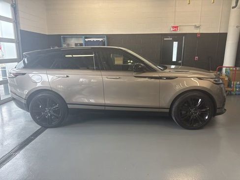 Used 2023 Land Rover Range Rover Velar R-Dynamic S image 29