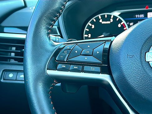 Used 2023 Nissan Altima 2.0 SR image 29