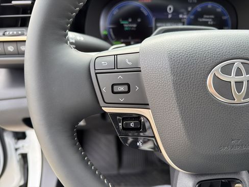 Used 2026 Toyota Crown Signia image 25