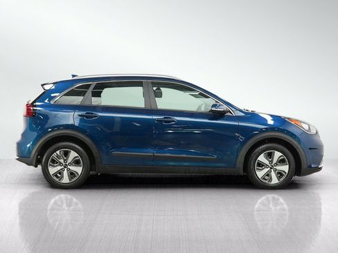 Used 2018 Kia Niro EX FWD image 6