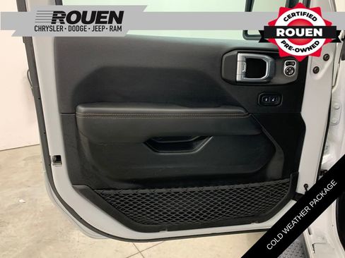 Used 2021 Jeep Wrangler Unlimited Sahara image 4