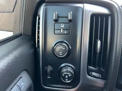 Used 2017 Chevrolet Silverado 1500 LTZ Z71 w/ LTZ Plus Package AWD/4WD image 41