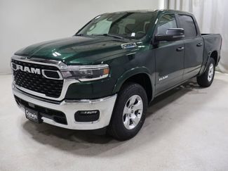 New 2026 RAM 1500 4x4 Crew Cab video 3