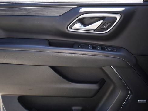 Used 2021 GMC Yukon SLT w/ SLT Premium Package image 38