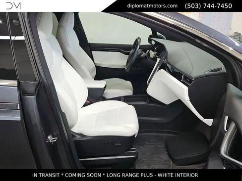 Used 2020 Tesla Model X Long Range image 10