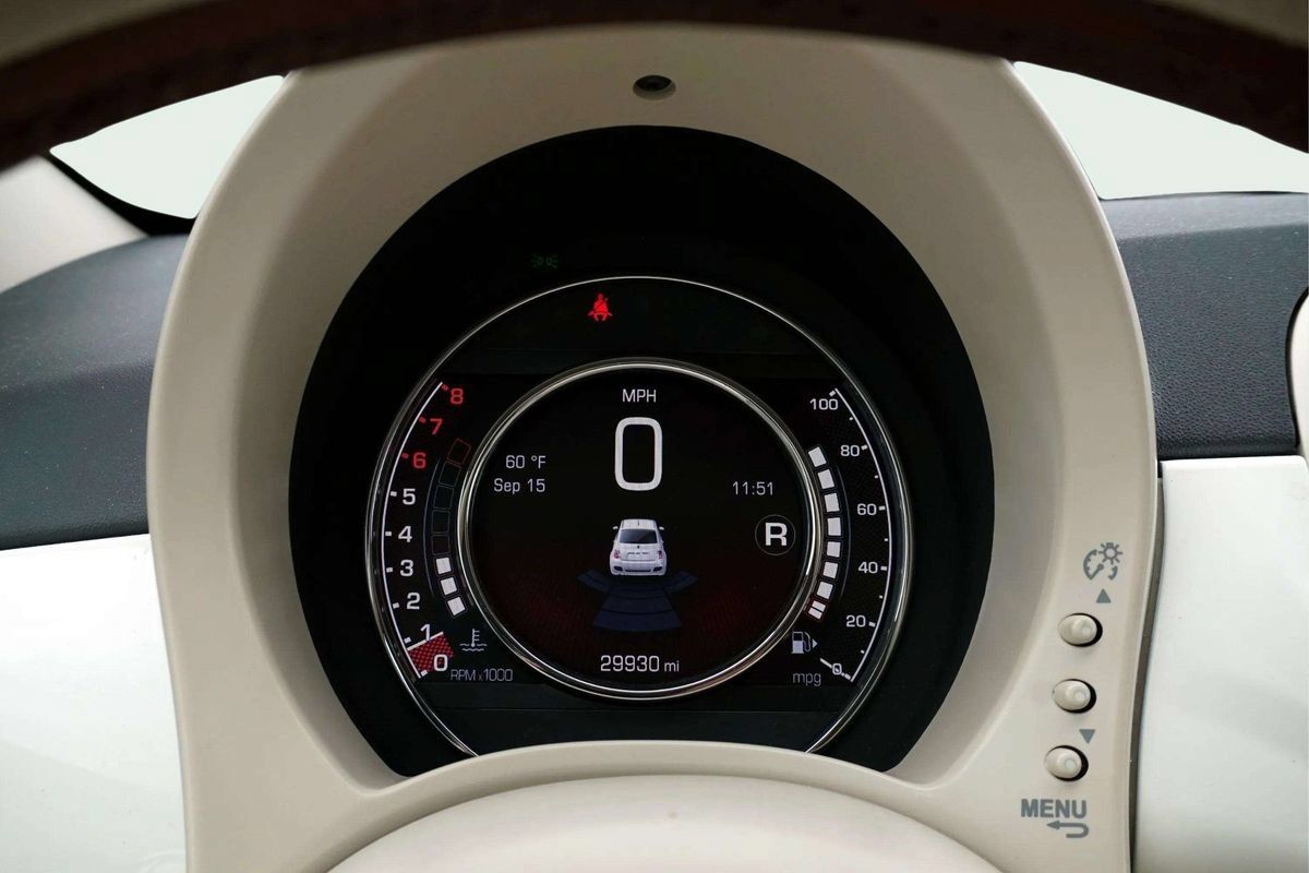 Used 2019 FIAT 500 Lounge FWD image 27