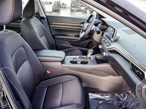 Used 2025 Nissan Altima 2.5 SV image 20