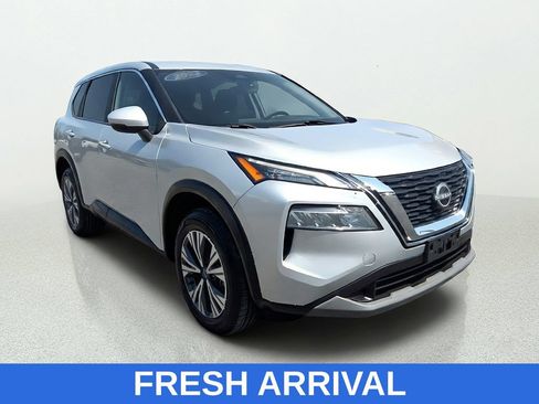 Used 2022 Nissan Rogue SV FWD image 1