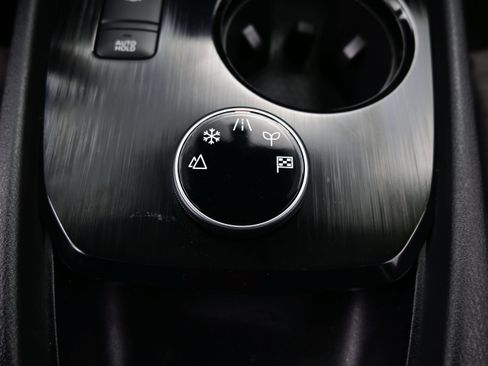 Used 2022 Nissan Rogue SV AWD/4WD image 23