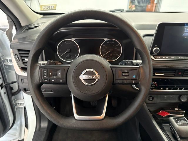 Used 2024 Nissan Rogue SV AWD/4WD image 26