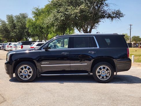 Used 2015 GMC Yukon Denali w/ Enhanced Security Package AWD/4WD image 3
