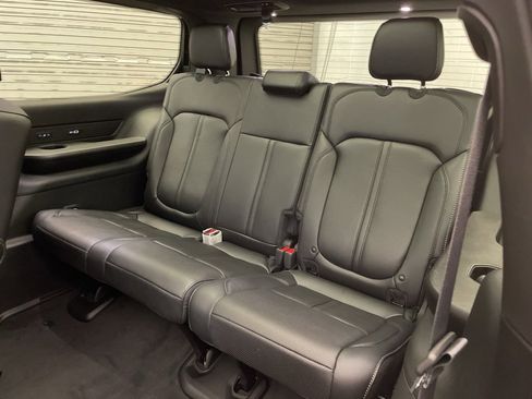 New 2025 Jeep Wagoneer Series II image 16