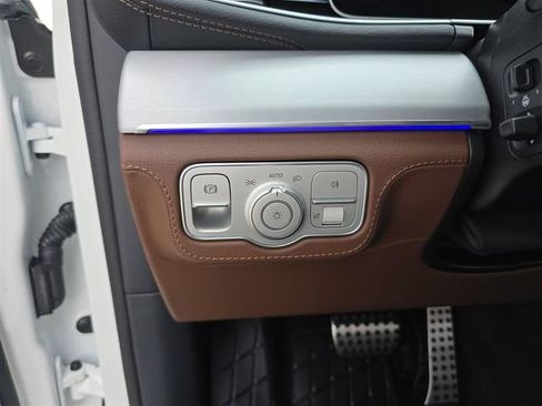 Certified 2025 Mercedes-Benz GLE 53 AMG 4MATIC image 38