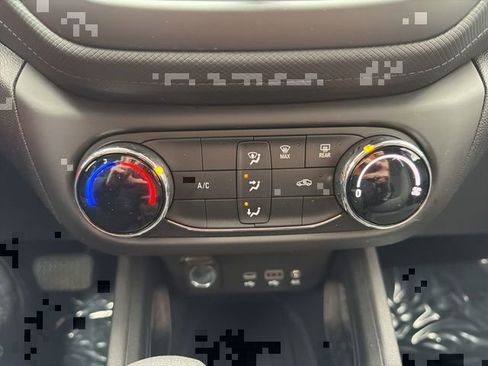 Used 2023 Chevrolet TrailBlazer LS AWD/4WD image 25