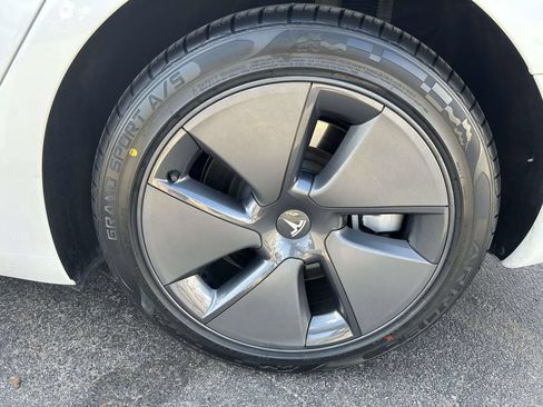Used 2022 Tesla Model 3 Long Range AWD/4WD image 12