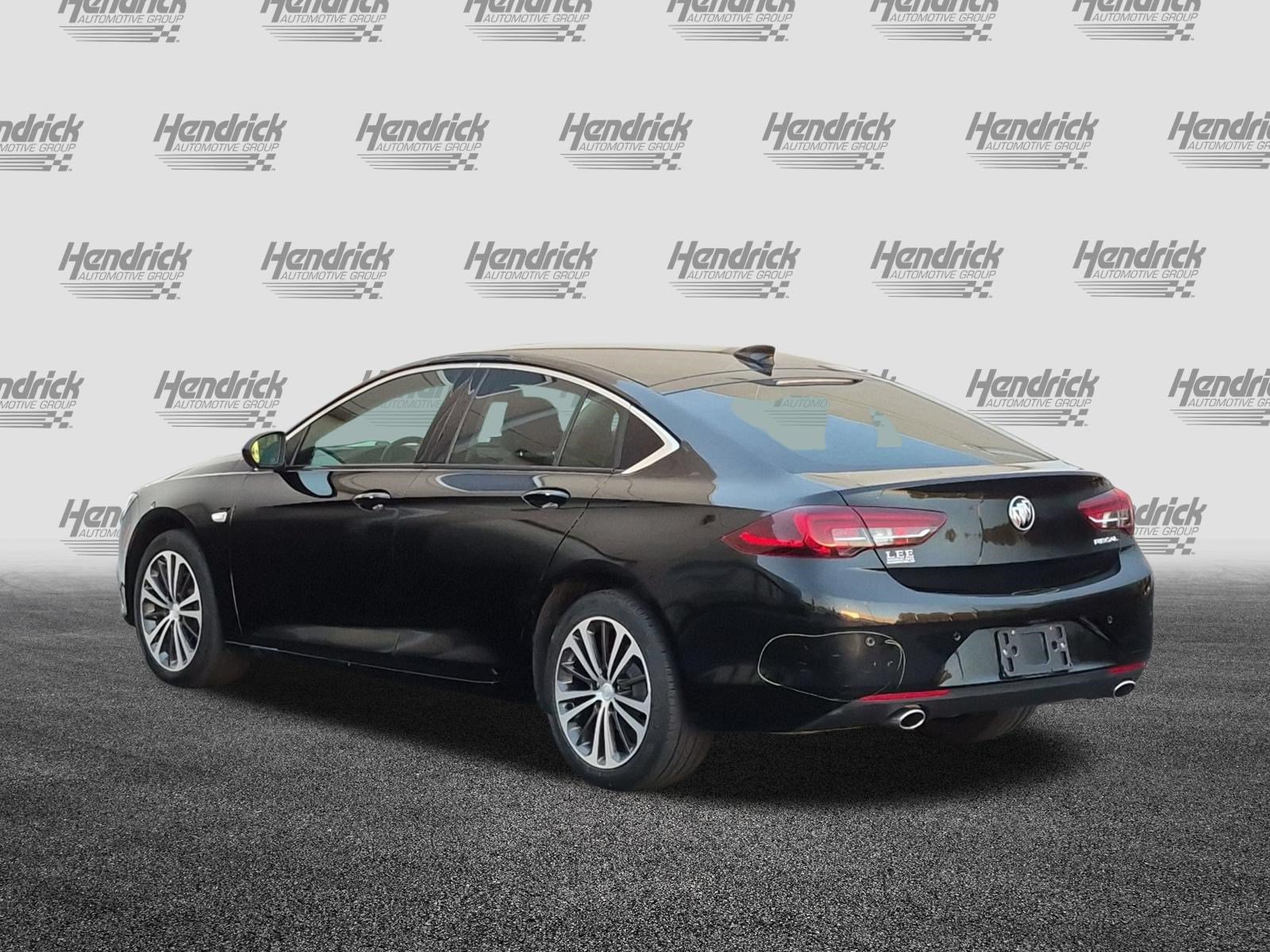 Used 2019 Buick Regal Essence w/ Driver Confidence Package I FWD image 8