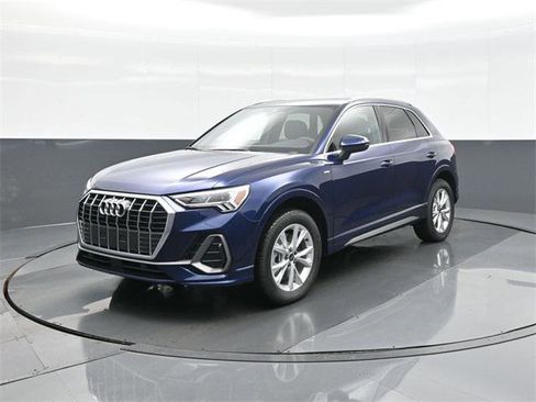 New 2025 Audi Q3 2.0T Premium image 3
