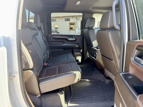 Used 2024 GMC Sierra 2500 Denali w/ Denali Reserve Package image 12