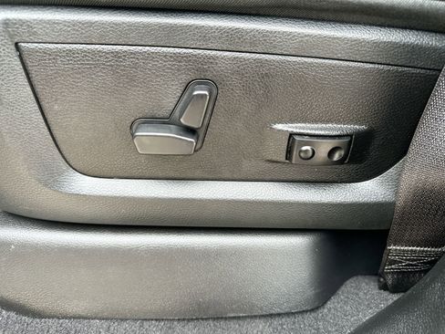 Used 2024 RAM 3500 Limited image 12