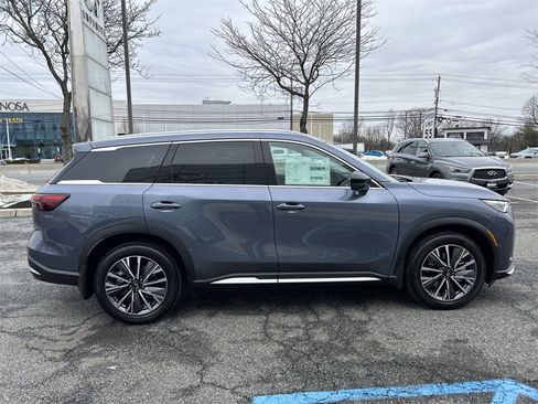 New 2026 INFINITI QX60 Luxe image 9