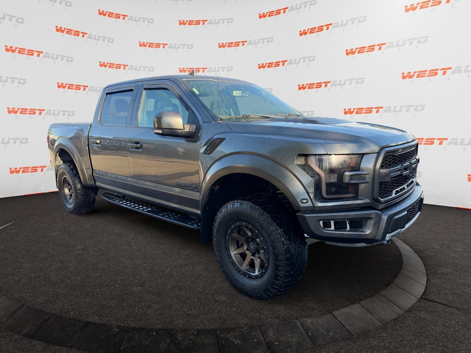 Used 2019 Ford F150 Raptor w/ Equipment Group 802A Luxury AWD/4WD image 7