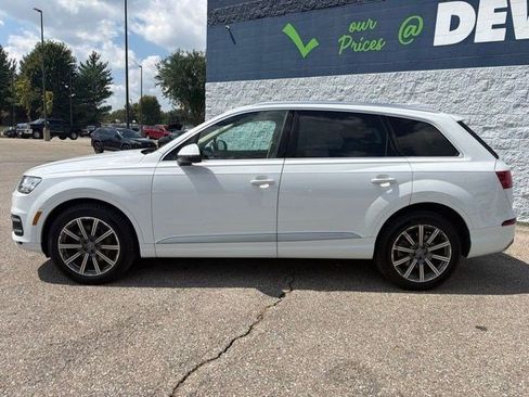 Used 2018 Audi Q7 3.0T Prestige AWD/4WD image 2
