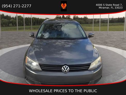 Used 2014 Volkswagen Jetta SE image 2