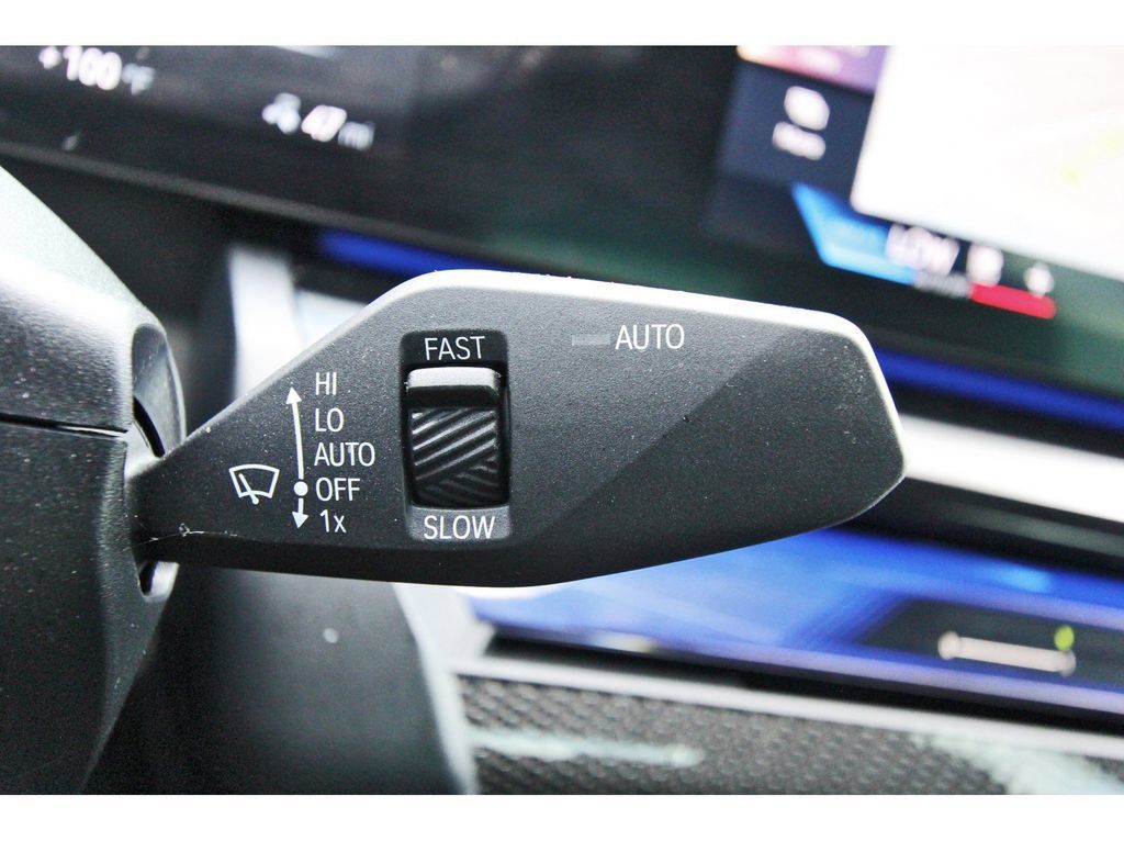 Used 2024 BMW i5 eDrive40i w/ M Sport Package RWD image 20