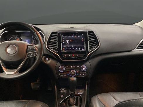 Used 2019 Jeep Cherokee Limited w/ Technology Group AWD/4WD image 11
