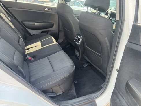 Used 2017 Kia Sportage LX image 14