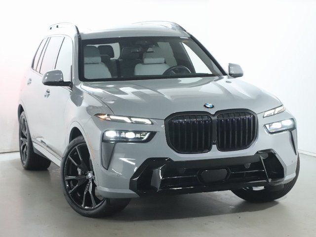 Used 2024 BMW X7 xDrive40i w/ Executive Package AWD/4WD image 2