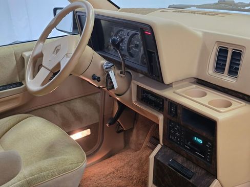 Used 1990 Dodge Grand Caravan LE image 93