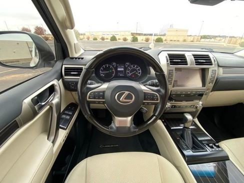 Used 2021 Lexus GX 460 Premium image 11