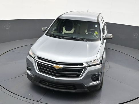 Used 2023 Chevrolet Traverse LS FWD image 19