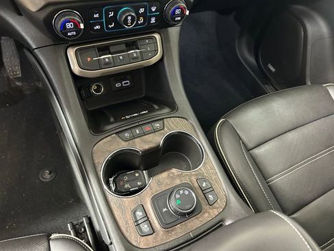 Used 2023 GMC Acadia Denali w/ Denali Ultimate Package image 21