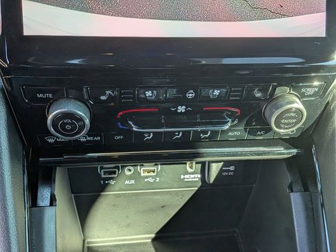 Used 2024 Jeep Grand Cherokee L Overland w/ Trailer Tow Package image 30