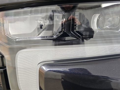 Certified 2023 Chevrolet Silverado 1500 ZR2 w/ Technology Package image 38