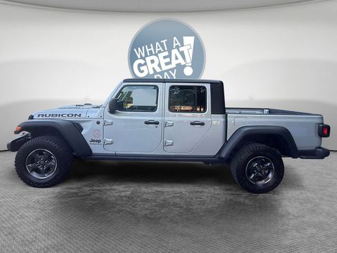 Used 2023 Jeep Gladiator Rubicon w/ Trailer Tow Package AWD/4WD image 7