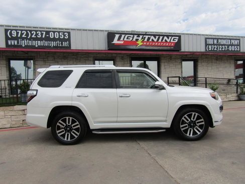 Used 2017 Toyota 4Runner Limited RWD image 5