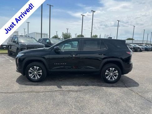 New 2026 Chevrolet Equinox LT w/ Convenience Package II FWD image 6