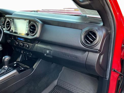 Used 2023 Toyota Tacoma TRD Sport image 16