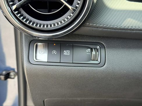 Used 2025 Chevrolet Equinox LT FWD image 21