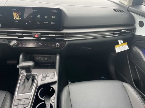 New 2026 Kia Sportage EX image 13