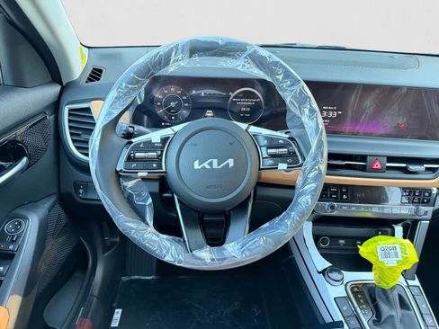 New 2026 Kia Seltos EX w/ EX Sunroof Package AWD/4WD image 13