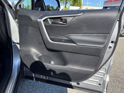 Certified 2025 Toyota RAV4 LE AWD/4WD image 40